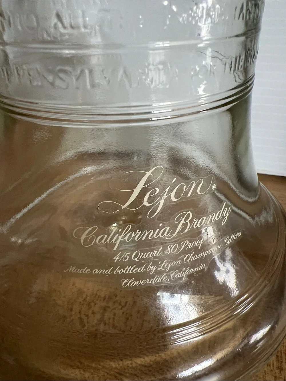 Lejon clear glass